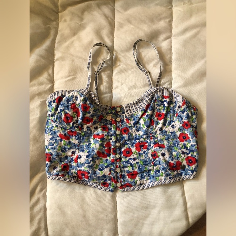 Abercrombie & Fitch crop top
